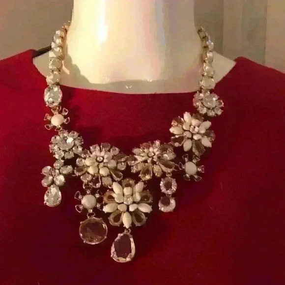 J Crew New Flower Boom Statement Necklace - Picture 2 of 11